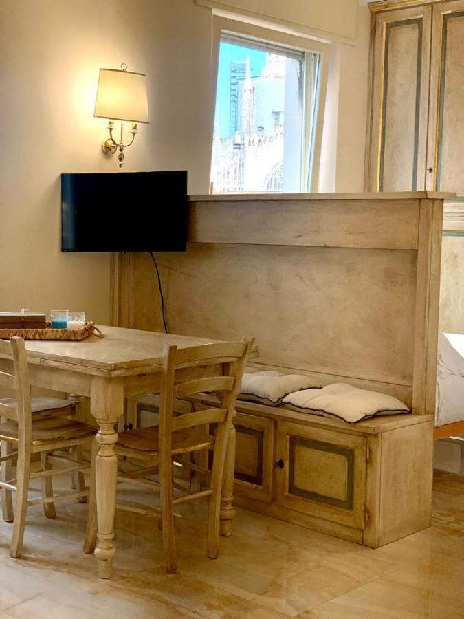 Fifty Eight Suite Milan Duomo View Buitenkant foto